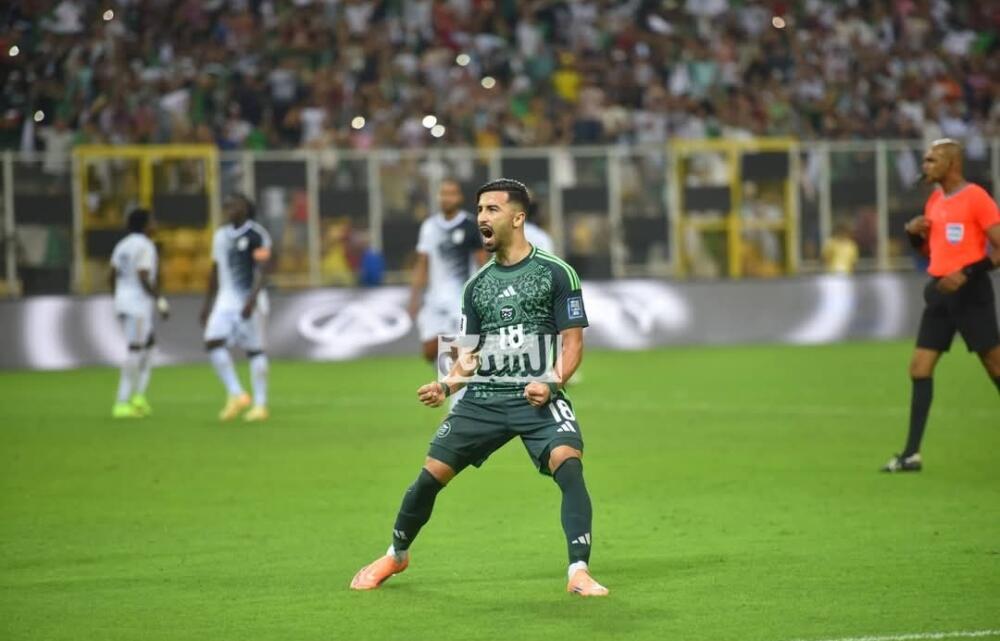 عمورة المثالي يضع لالجيري في علالي