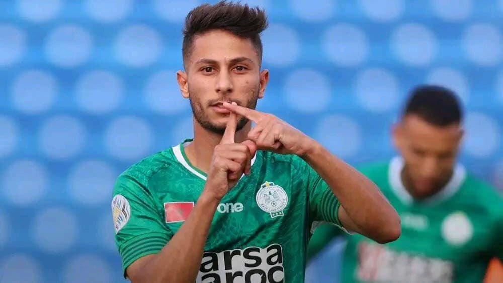 بوزوق يصل تربص " نادي الرائد " و تفاصيل صغيرة قبل إعلان الصفقة !