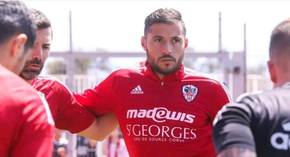 نادي يتهم بلايلي بالتزوير .. بلايلي أمام مشكلة كبيرة!