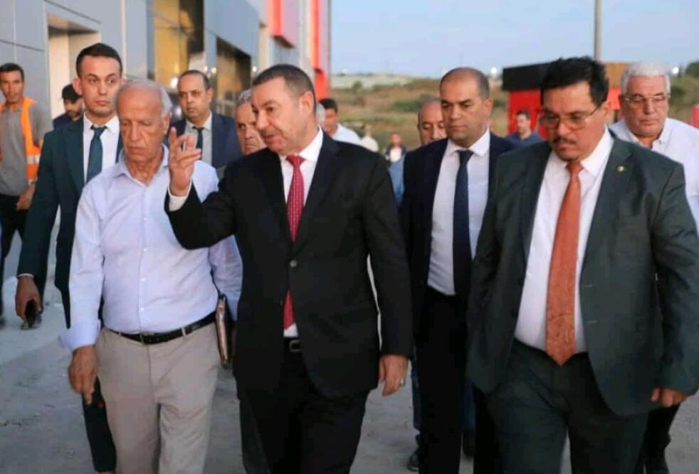 إتحاد العاصمة | وزير النقل في زيارة تفقدية لمركز تكوين الفريق !