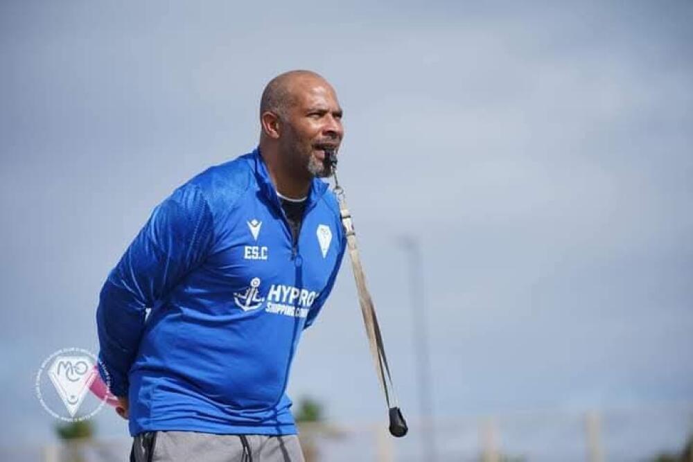 مولودية وهران | إريك شال يغادر الفريق و الإدارة في خبر كان !