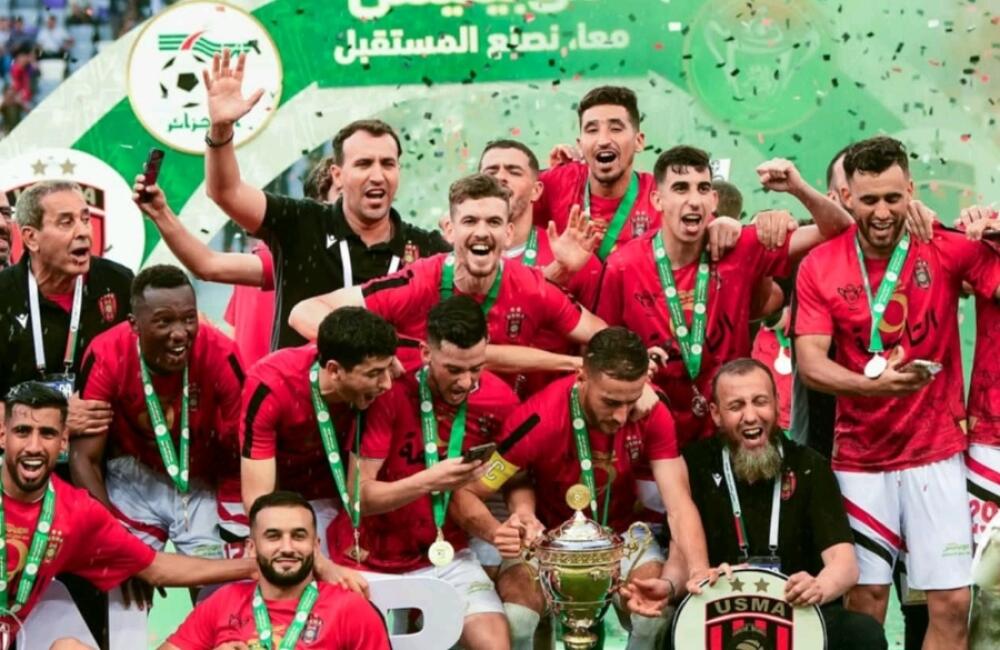 إتحاد العاصمة | رضواني يخلد لفتة وفاء و يسمح لشيتة برفع الكأس في ليلة الوداع