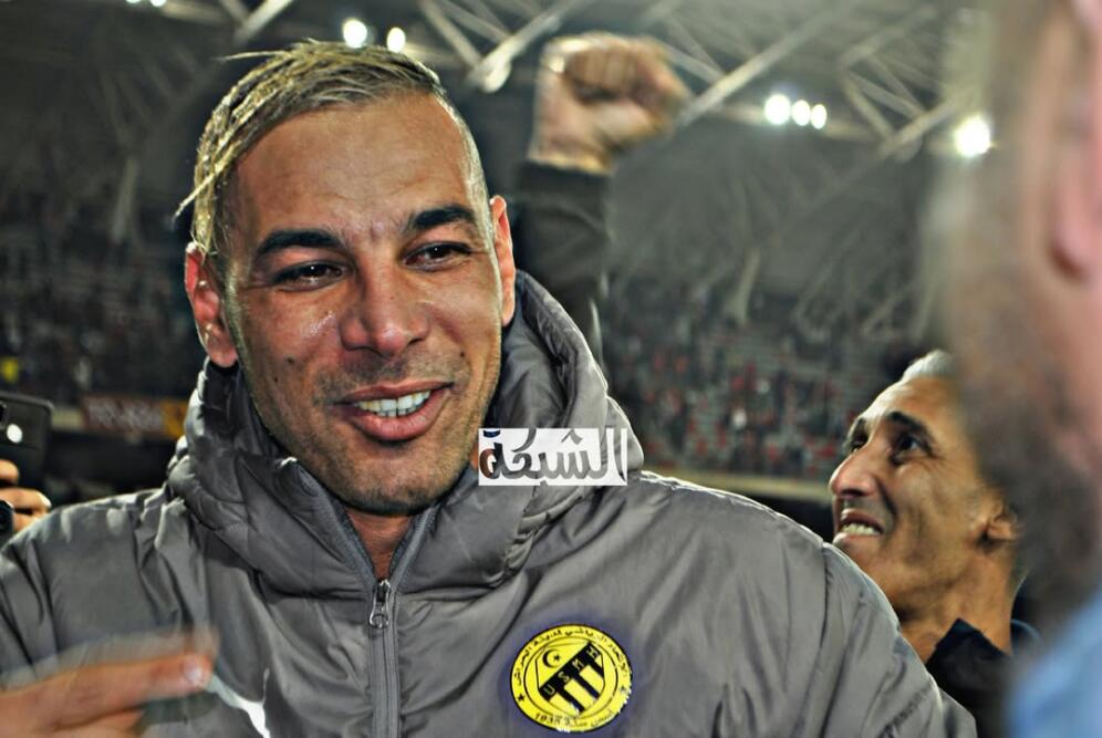 فرحة لاعبي اتحاد حراش مع جماهير فريقهم بعد الفوز على مولودية وهران